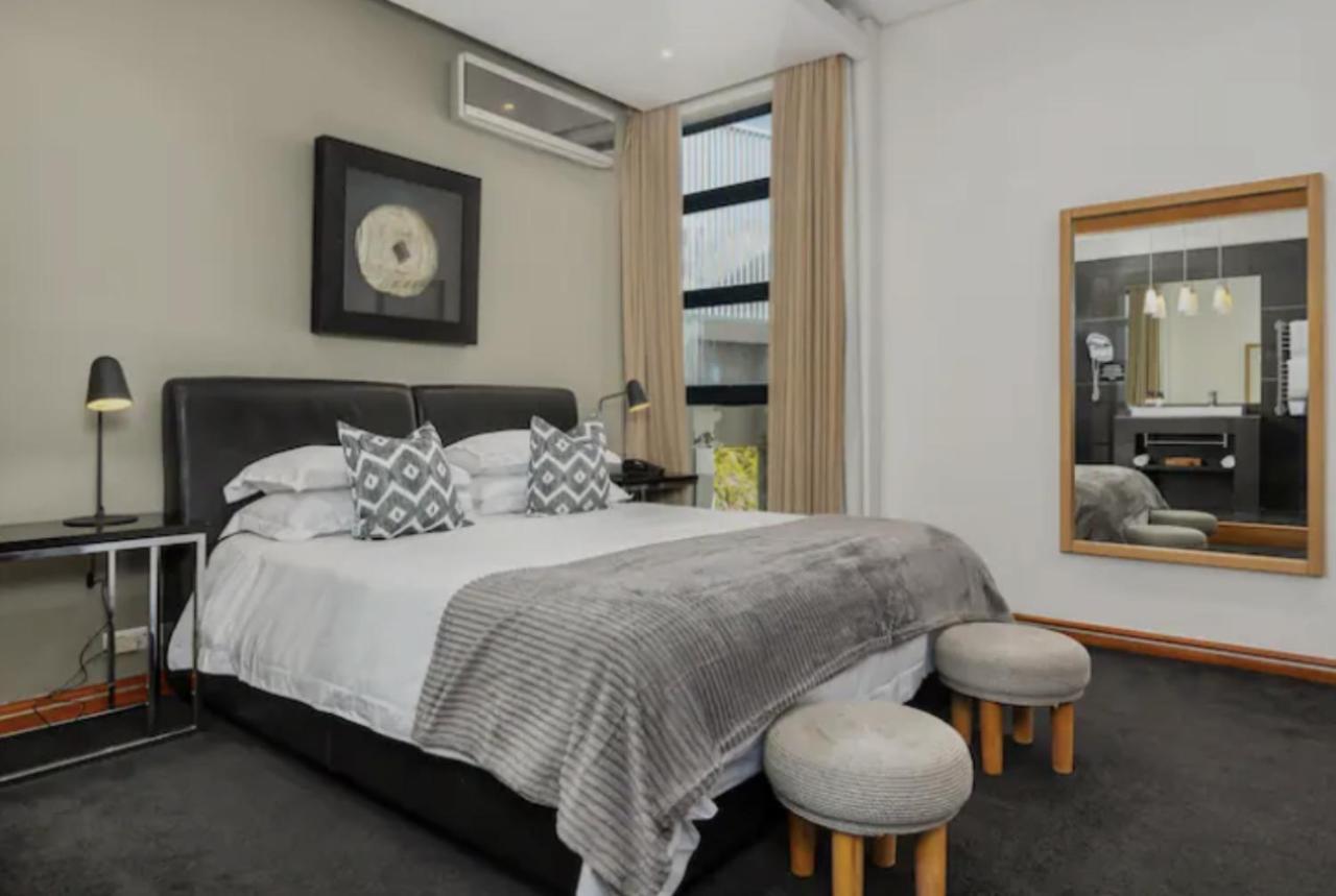 Capestays - Villa Infinity Cape Town Room photo